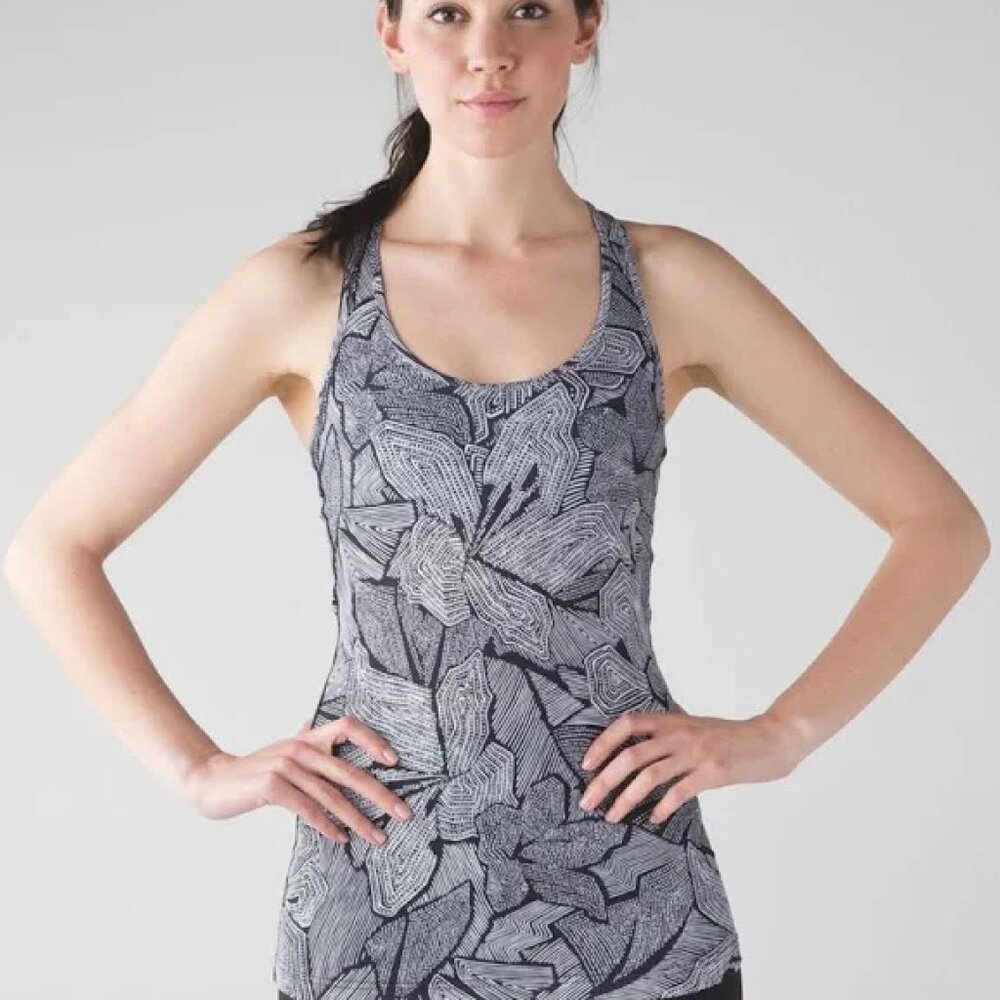 Lululemon printed tank top size 4